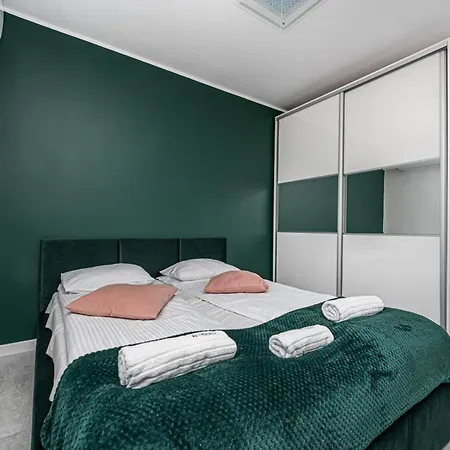Green Leaf - Billberry Apartment *